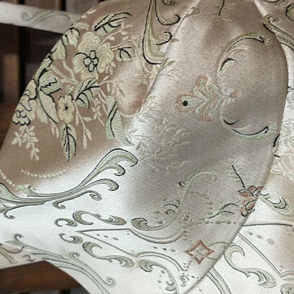 NWOT Kay Unger 2 Piece Beautiful Floral Top Blouse & Skirt Size 12 - Picture 12 of 12